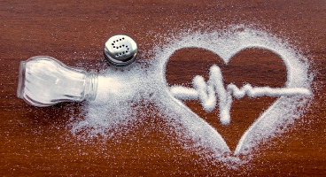 عوارض جدی و خطرناک مصرف زیاد نمک 